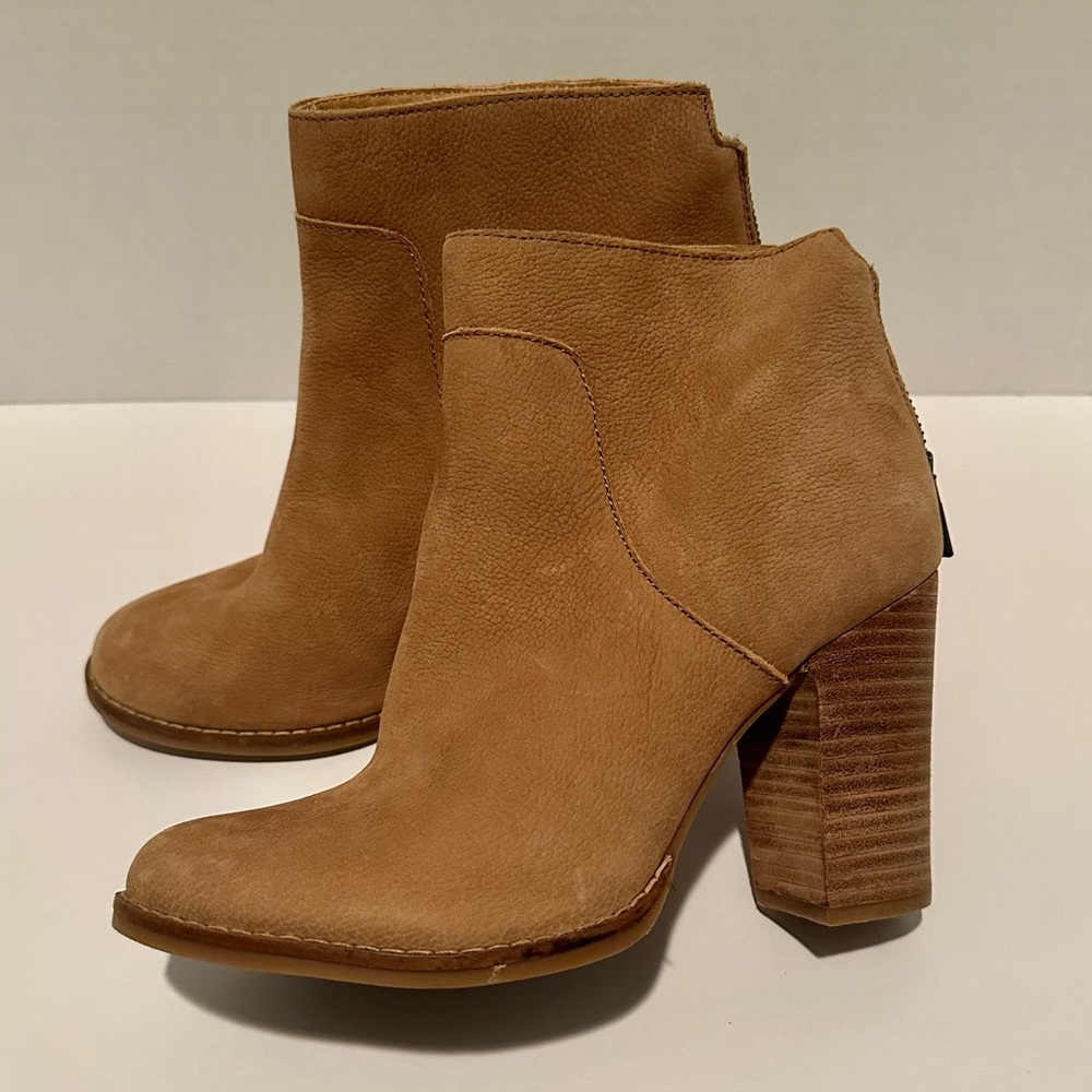 Lucky Brand Liesell Boots, New without tag, size 7.5